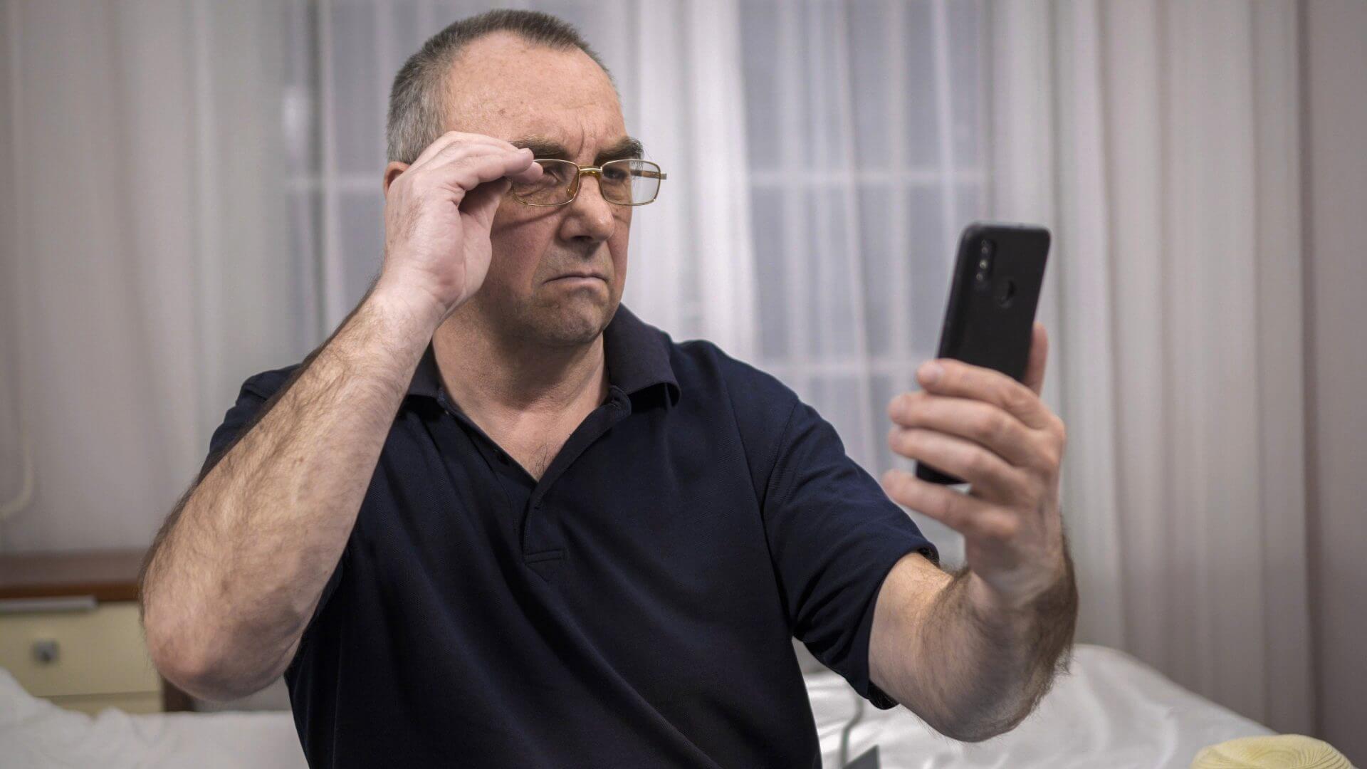 Da quando mi sono avvicinato ai 50, la mia vista ha cominciato a calare