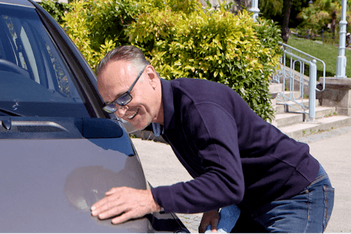 La tua Auto finalmente pulita, senza sporco e fatica, con Schiuma Magica